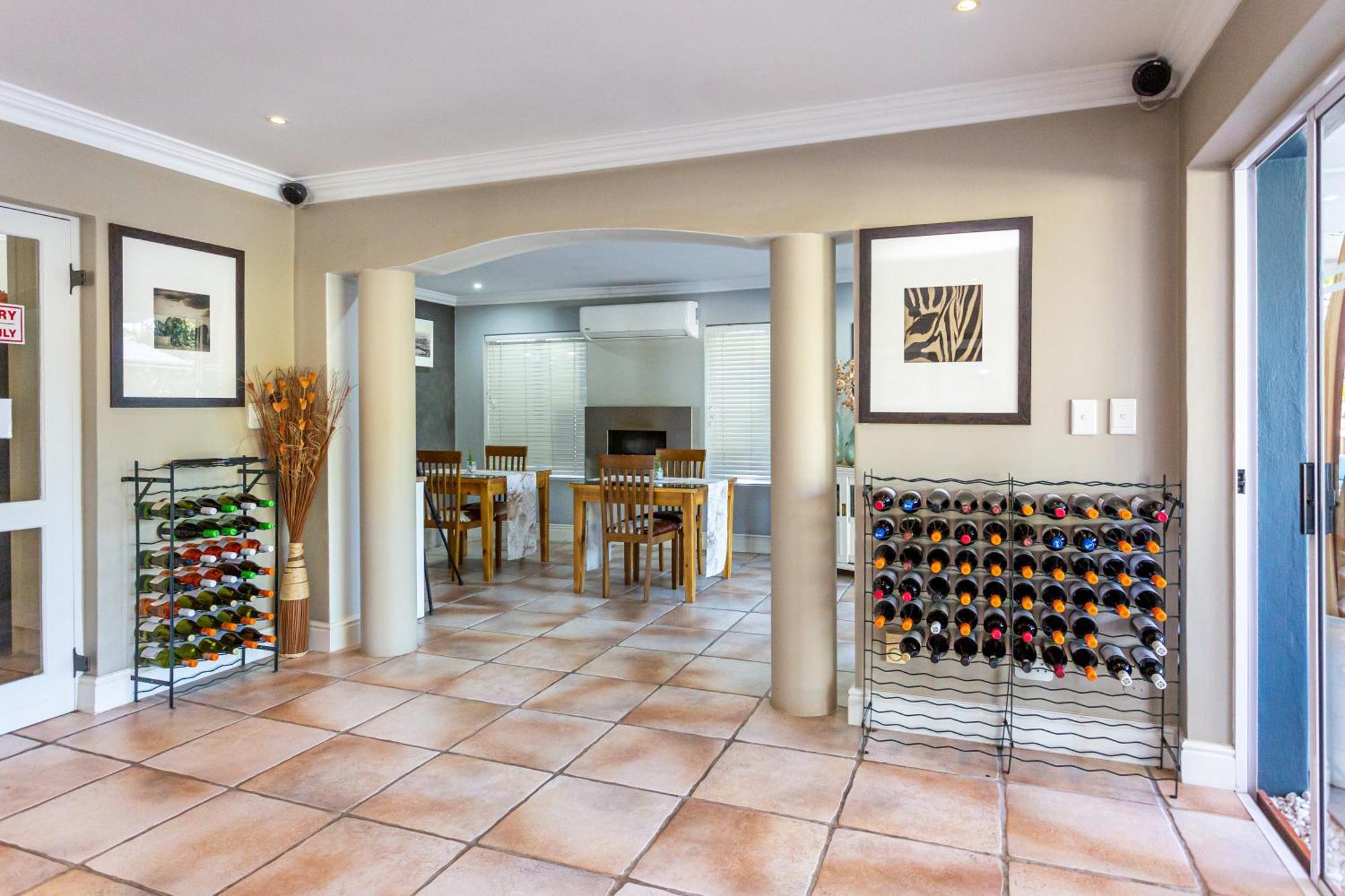 Pictures Guest House Boutique Hotel Oudtshoorn Exteriér fotografie