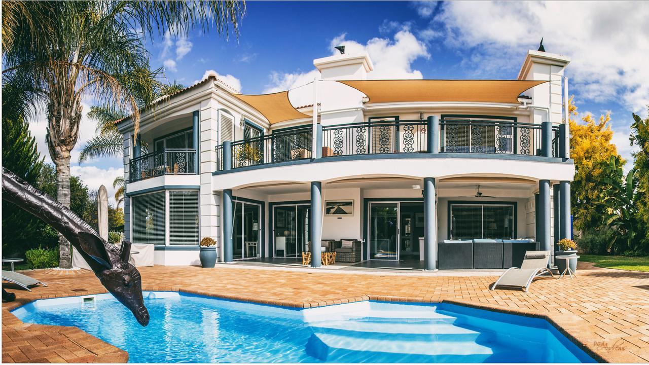 Pictures Guest House Boutique Hotel Oudtshoorn Exteriér fotografie